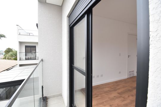 Sacada Quarto 2 de casa à venda com 3 quartos, 136m² em Cajuru, Curitiba