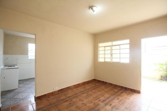 Casa para alugar com 1 quarto, 50m² em Campo Limpo, São Paulo