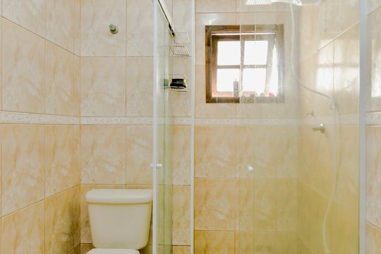 Banheiro de casa para alugar com 2 quartos, 74m² em Parque Continental, Guarulhos