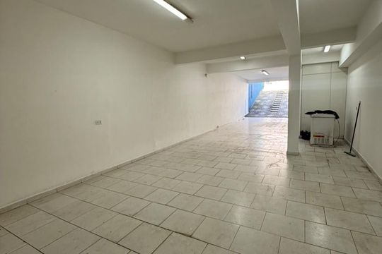 Garagem de casa à venda com 3 quartos, 250m² em Vila Diva, São Paulo