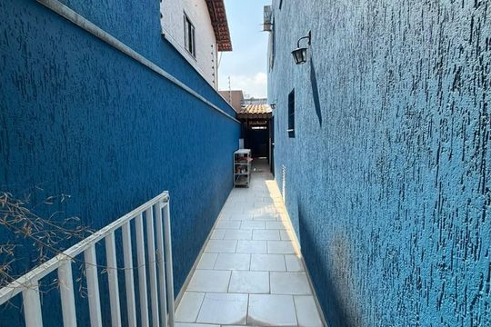 Área externa de casa à venda com 3 quartos, 250m² em Vila Diva, São Paulo