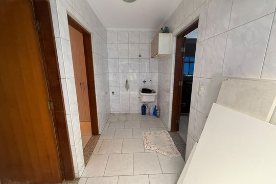Área de serviço de casa à venda com 3 quartos, 250m² em Vila Diva, São Paulo