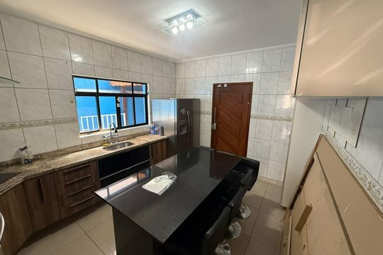 Cozinha de casa à venda com 3 quartos, 250m² em Vila Diva, São Paulo