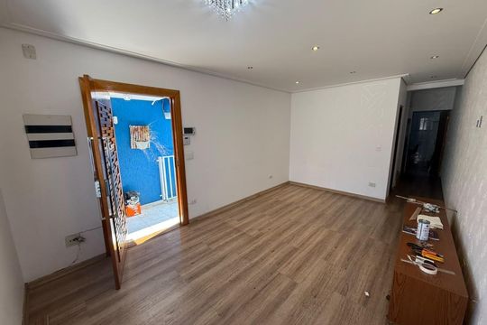 Sala de casa à venda com 3 quartos, 250m² em Vila Diva, São Paulo