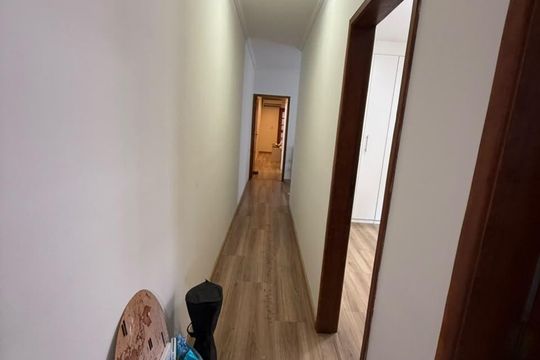 Corredor de casa à venda com 3 quartos, 250m² em Vila Diva, São Paulo