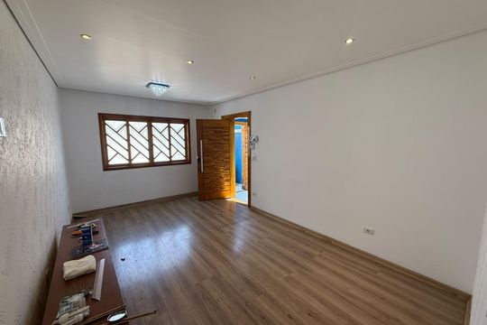 Casa à venda com 3 quartos, 250m² em Vila Diva, São Paulo