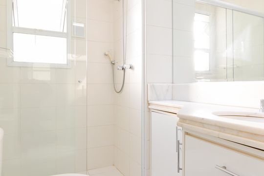 Banheiro do Quarto 1 de apartamento para alugar com 3 quartos, 132m² em Centro, Guarulhos