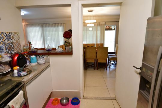 Cozinha de casa de condomínio à venda com 4 quartos, 68000m² em Joaquim Egídio, Campinas