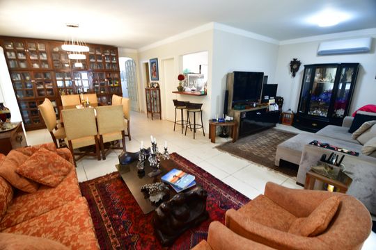 Casa de Condomínio à venda com 4 quartos, 68000m² em Joaquim Egídio, Campinas