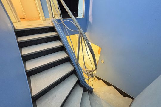 Escada  de casa à venda com 2 quartos, 154m² em Pinheiros, São Paulo