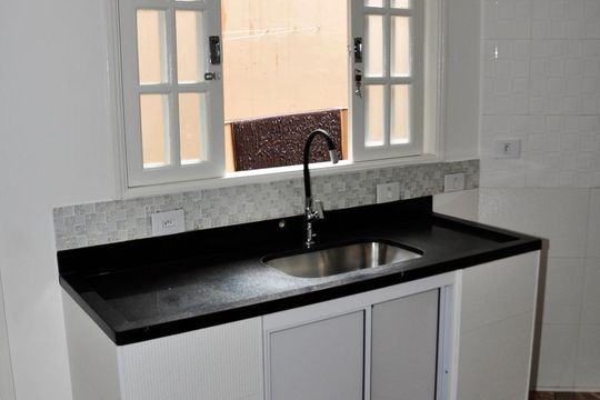 Detalhe - Cozinha de casa para alugar com 1 quarto, 80m² em Recanto Monte Alegre, São Paulo