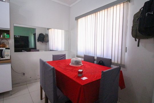 Casa à venda com 2 quartos, 75m² em Jardim Santa Teresinha, São Paulo