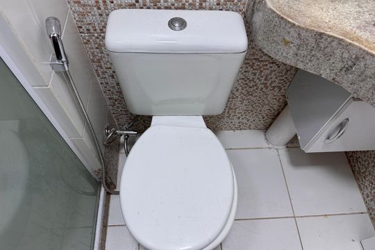 Banheiro Social de apartamento para alugar com 2 quartos, 48m² em Vargem Grande, Rio de Janeiro