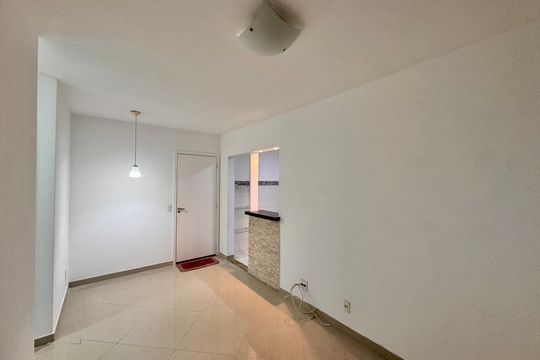 Sala de apartamento para alugar com 2 quartos, 48m² em Vargem Grande, Rio de Janeiro