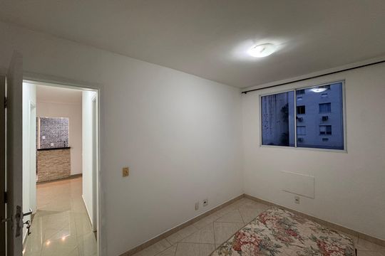 Quarto 2 de apartamento para alugar com 2 quartos, 48m² em Vargem Grande, Rio de Janeiro