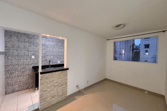 Sala de apartamento para alugar com 2 quartos, 48m² em Vargem Grande, Rio de Janeiro