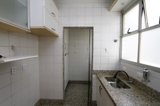 Cozinha de apartamento para alugar com 3 quartos, 90m² em Buritis, Belo Horizonte