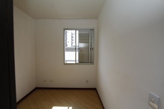 Quarto 2 de apartamento para alugar com 3 quartos, 90m² em Buritis, Belo Horizonte
