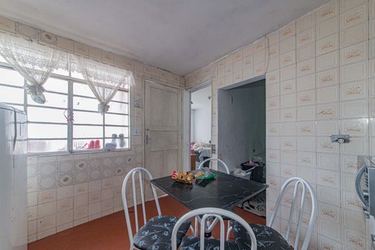 Cozinha de casa à venda com 4 quartos, 180m² em Jardim São Luís, São Paulo