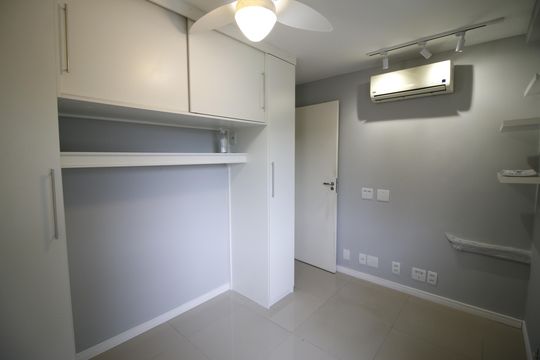 Apartamento para alugar com 2 quartos, 48m² em Taquara, Rio de Janeiro