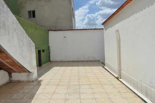 Área externa de casa para alugar com 3 quartos, 72m² em Acaiaca, Belo Horizonte