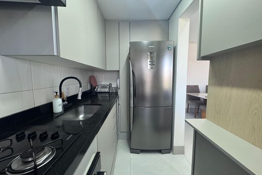 Cozinha de apartamento à venda com 2 quartos, 49m² em Vila Yolanda, Osasco