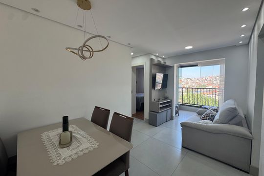 Apartamento à venda com 2 quartos, 49m² em Vila Yolanda, Osasco
