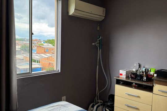 Quarto de apartamento à venda com 2 quartos, 38m² em Jardim Dona Leopoldina, Porto Alegre