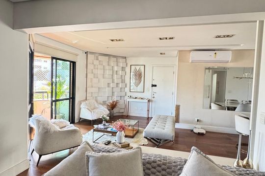 Apartamento para alugar com 2 quartos, 127m² em Real Parque, São Paulo