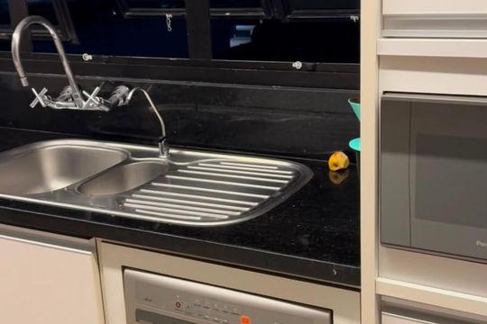Cozinha de apartamento para alugar com 2 quartos, 127m² em Real Parque, São Paulo