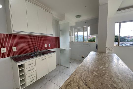Cozinha de apartamento para alugar com 2 quartos, 58m² em Piatã, Salvador