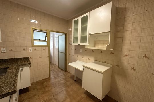 Cozinha de apartamento para alugar com 1 quarto, 54m² em Itararé, São Vicente