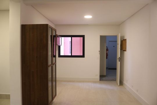 Sala/Quarto de kitnet/studio para alugar com 1 quarto, 39m² em Pompeia, São Paulo