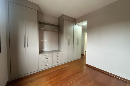 Suíte 1 de apartamento para alugar com 3 quartos, 130m² em Alphaville Industrial, Barueri