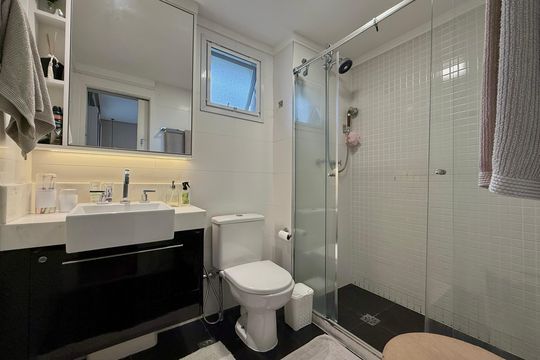 Banheiro Suíte 3 de apartamento à venda com 3 quartos, 138m² em Jardim Caravelas, São Paulo