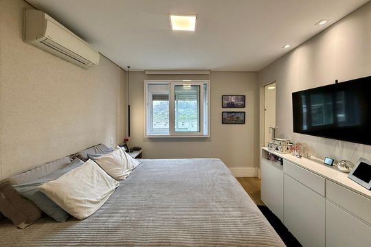 Suíte 3 de apartamento à venda com 3 quartos, 138m² em Jardim Caravelas, São Paulo