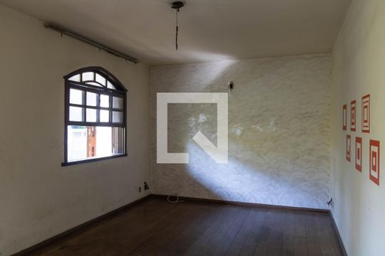 Casa à venda com 3 quartos, 387m² em Alto Caiçaras, Belo Horizonte