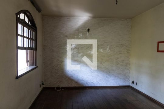 Casa à venda com 3 quartos, 387m² em Alto Caiçaras, Belo Horizonte