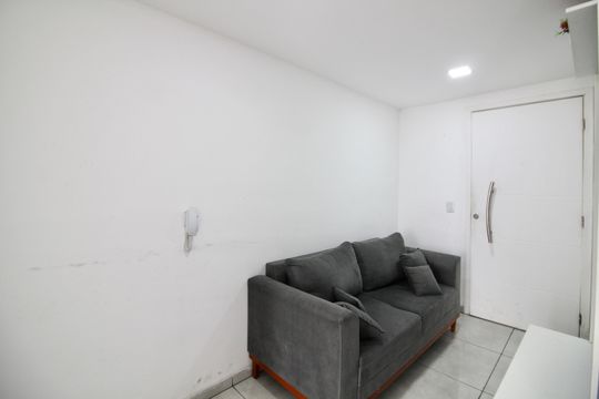 Sala de apartamento para alugar com 2 quartos, 45m² em Vila Santa Teresa (zona Leste), São Paulo