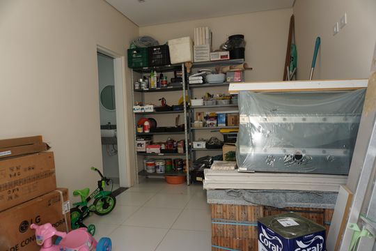Suíte de casa de condomínio para alugar com 6 quartos, 600m² em Jardim Indaia, Embu das Artes
