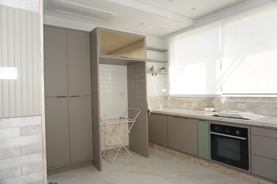 Área de serviço de casa de condomínio para alugar com 6 quartos, 600m² em Jardim Indaia, Embu das Artes