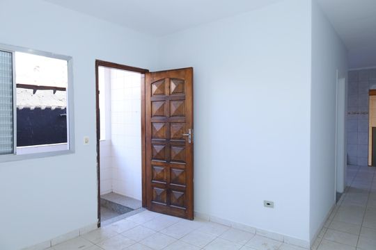 Casa para alugar com 3 quartos, 120m² em Jardim Maria Lidia, São Paulo