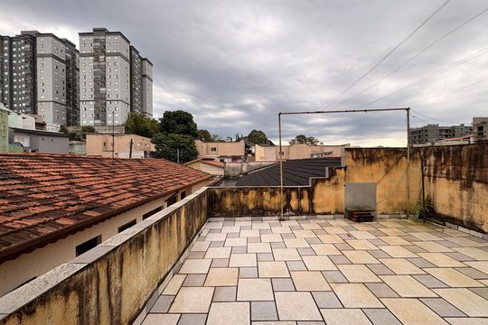 Varanda de casa à venda com 2 quartos, 148m² em Vila Eldizia, Santo André