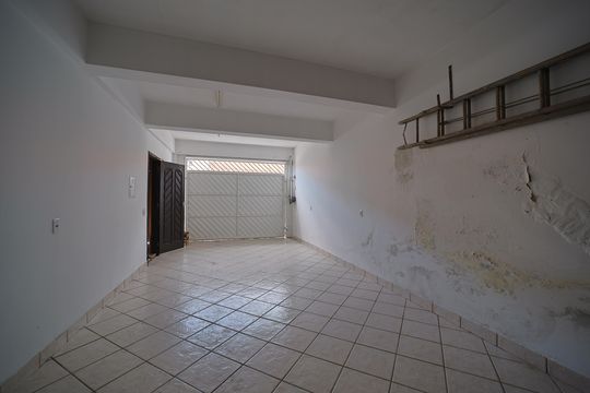 Garagem de casa à venda com 4 quartos, 250m² em Jardim Nordeste, São Paulo