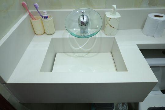 Banheiro de apartamento para alugar com 2 quartos, 42m² em Guaianases, São Paulo