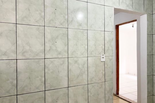 Cozinha de casa para alugar com 2 quartos, 70m² em Vila Picinin, São Paulo