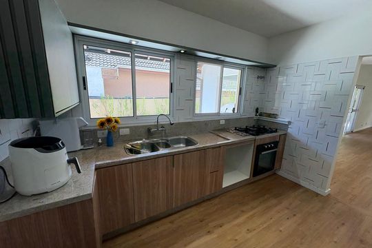 Cozinha de casa à venda com 3 quartos, 317m² em Morada dos Pinheiros (Aldeia da Serra), Barueri