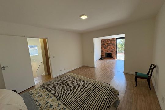 Quarto de casa à venda com 3 quartos, 317m² em Morada dos Pinheiros (Aldeia da Serra), Barueri