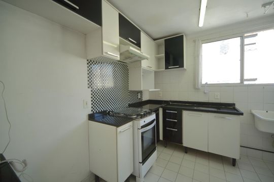Cozinha  de apartamento para alugar com 2 quartos, 48m² em Demarchi, São Bernardo do Campo