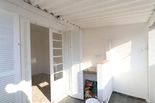 Varanda e Área de serviço  de casa à venda com 2 quartos, 60m² em Vila Romana, São Paulo